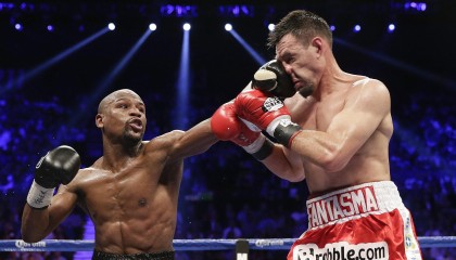 开云官方网站|快船发布对阵尼克斯终场海报，连胜希望落空 赛季困境持续