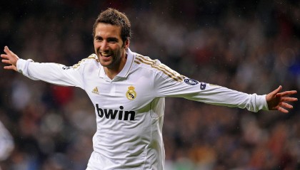 开云：库里社交媒体重磅推出自制电影GOAT，揭秘非凡山羊内涵