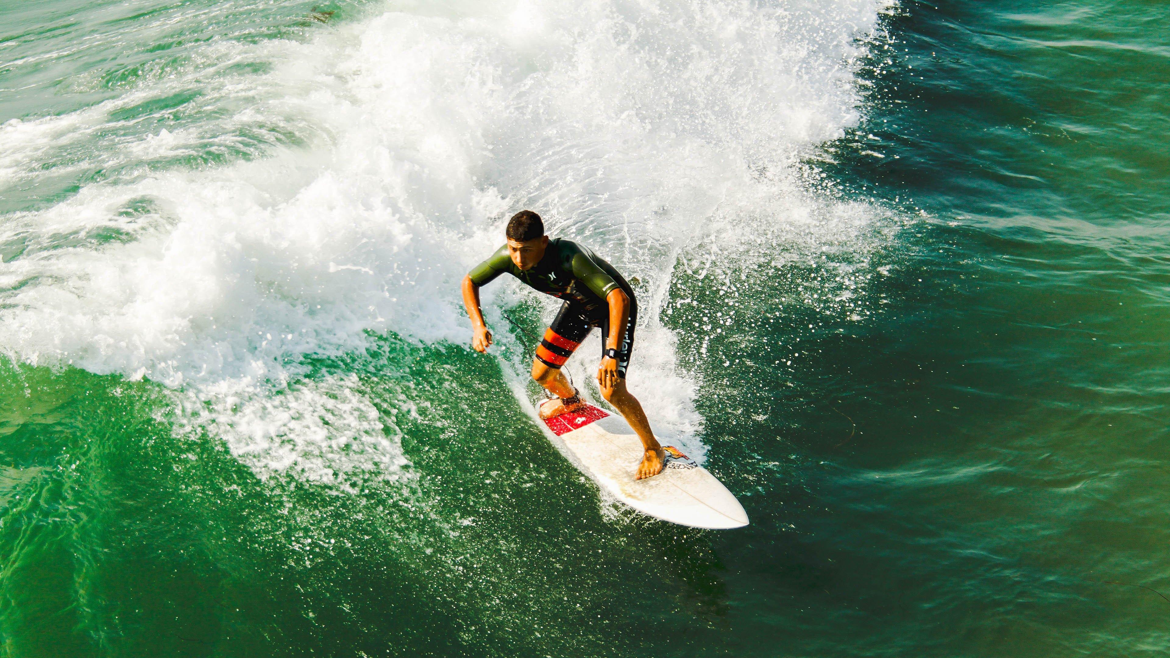 商竣程香港站旗开得胜，直落两盘轻取科梅萨纳晋级次轮