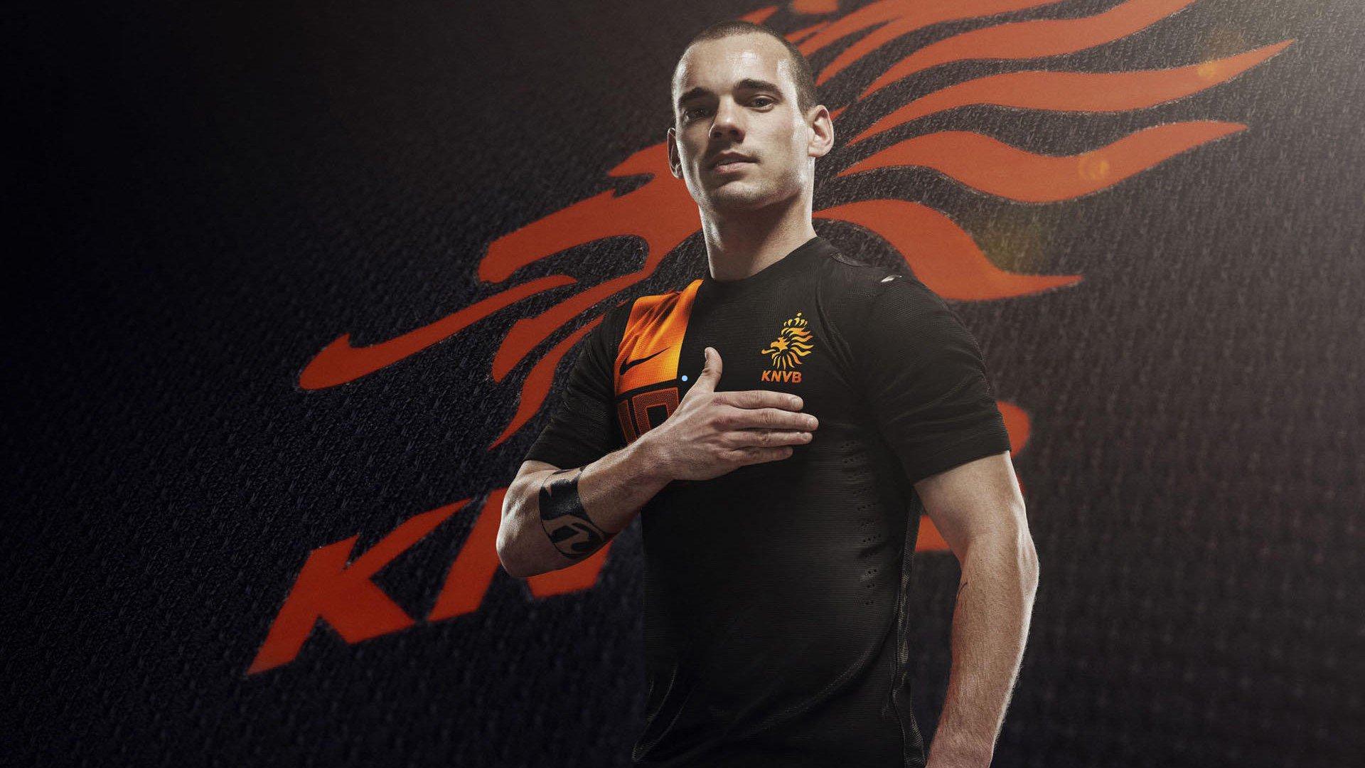 伯恩茅斯与诺丁汉森林激战 争夺国米中场弗拉泰西